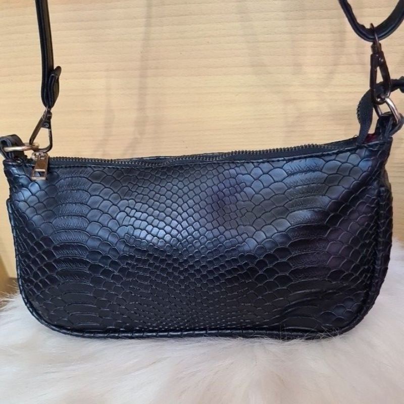 TAS SNAKE SKIN MOTIF PRELOVED
