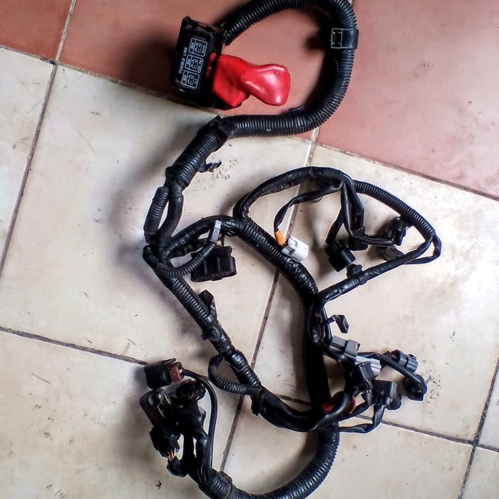 {BEKAS} Kabel Body Mitsubishi T120ss asli Berkualitas