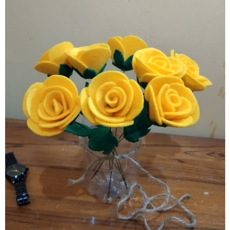 Mawar Kuning/Bunga mawar flanel/ Bunga mawar tangkai