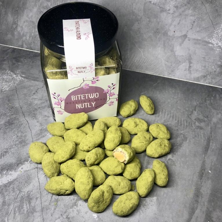 

Terupdate ￣ Jeju Matcha Covered Almond 150gr ✌