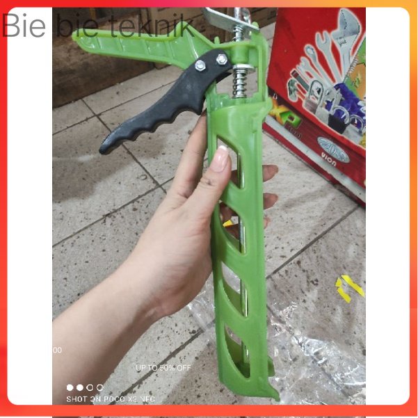 

alat tembak lem kaca/ sealant gun stik alat tembak lem silikon body plastik tebal berkualitas . Bie bie Teknik