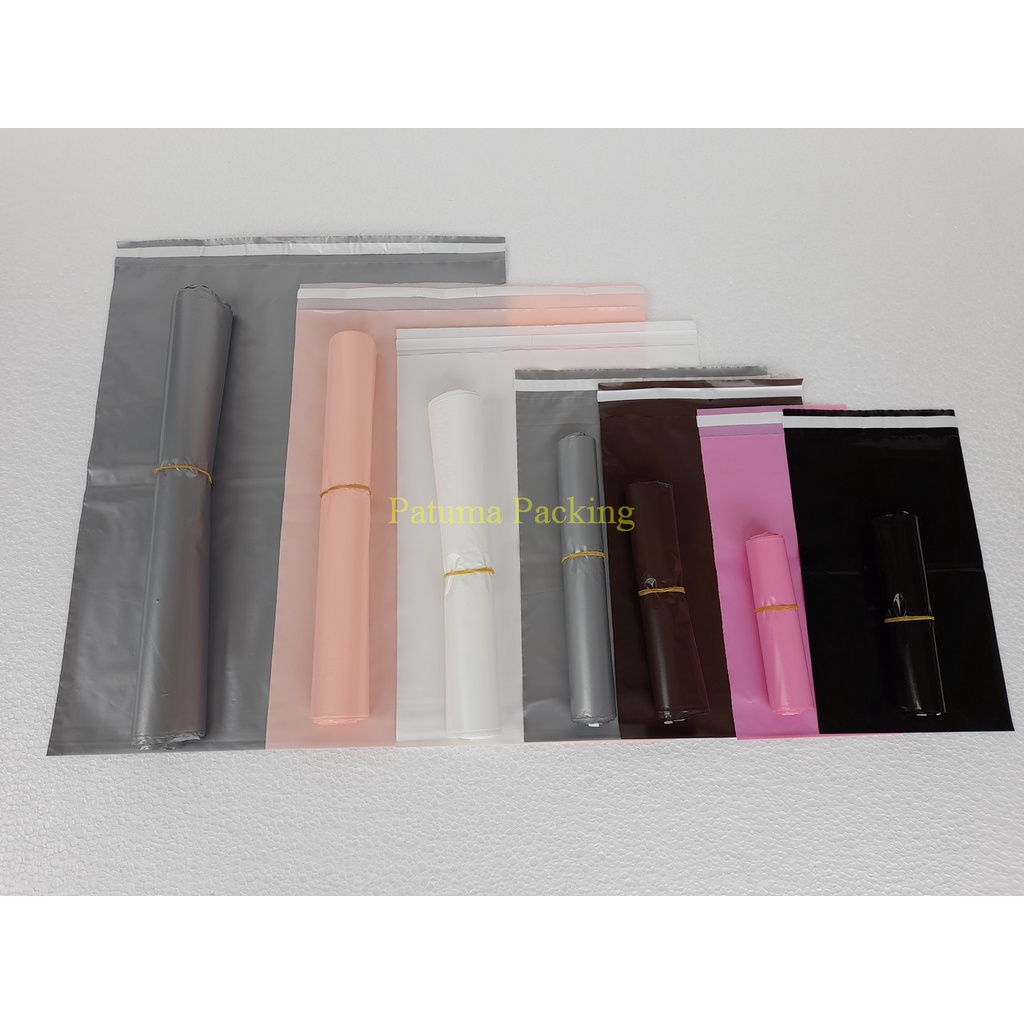 

Polimer Plastik Packing Polymailer Warna Silver Hitam Peach Cokelat Pink Putih