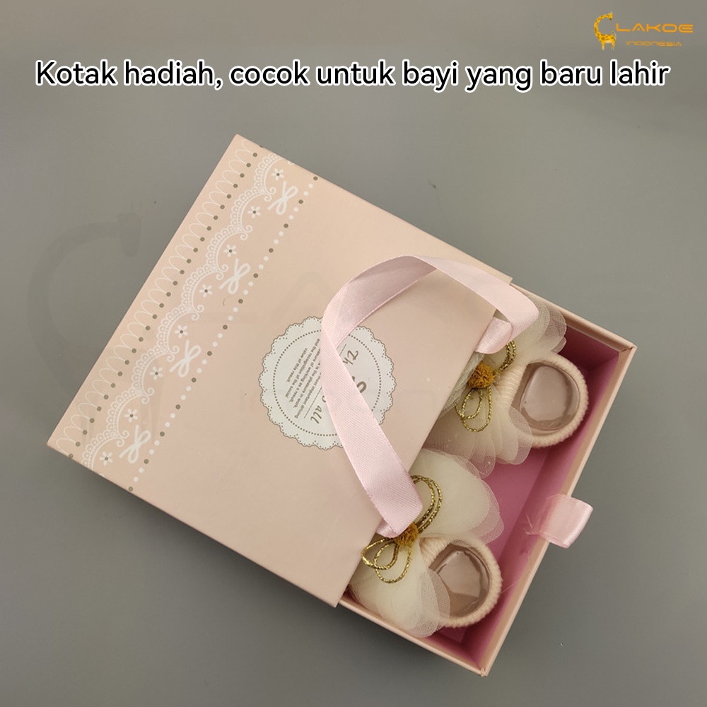 Set kaos kaki dan bandana bayi dengan box hadiah bayi baru lahir