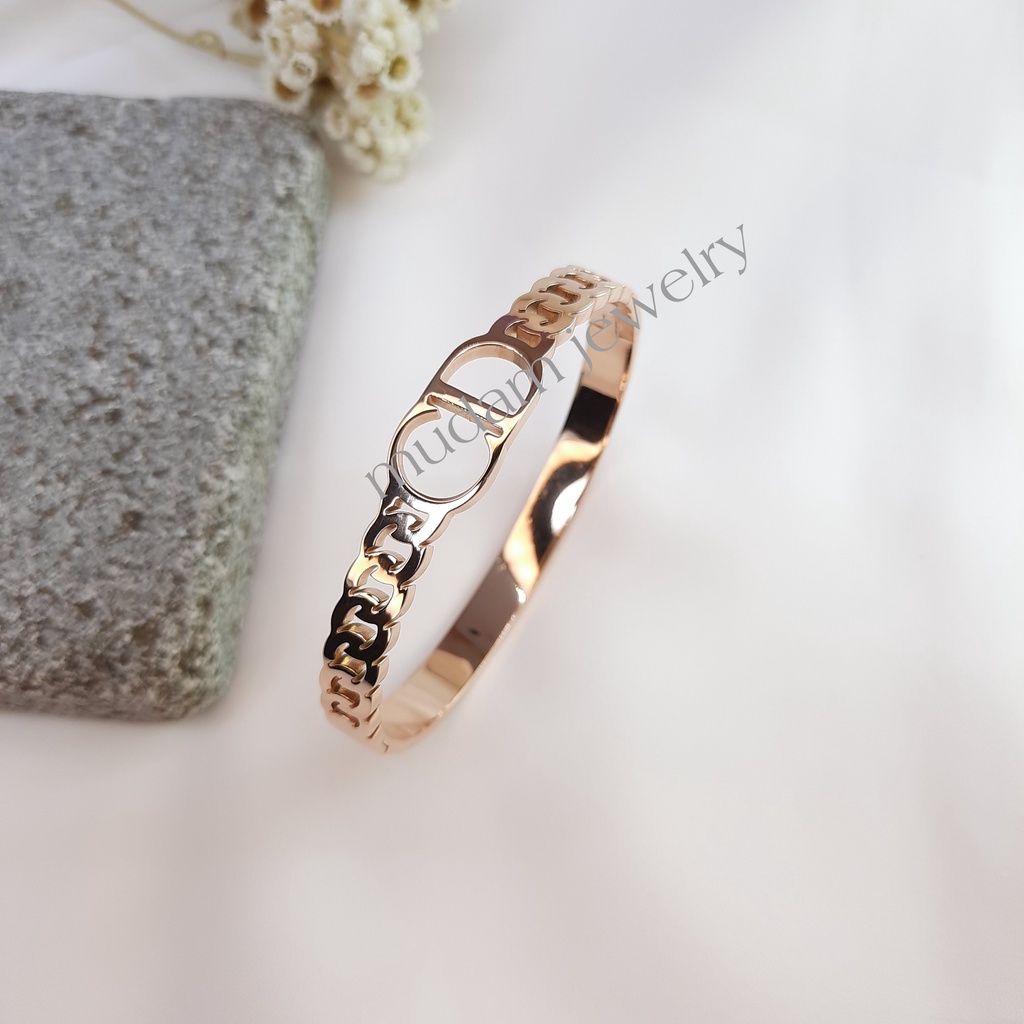 Gelang Bangle Titanium Model C. Di*r Tersedia Warna Rose Gold, Gold dan Silver