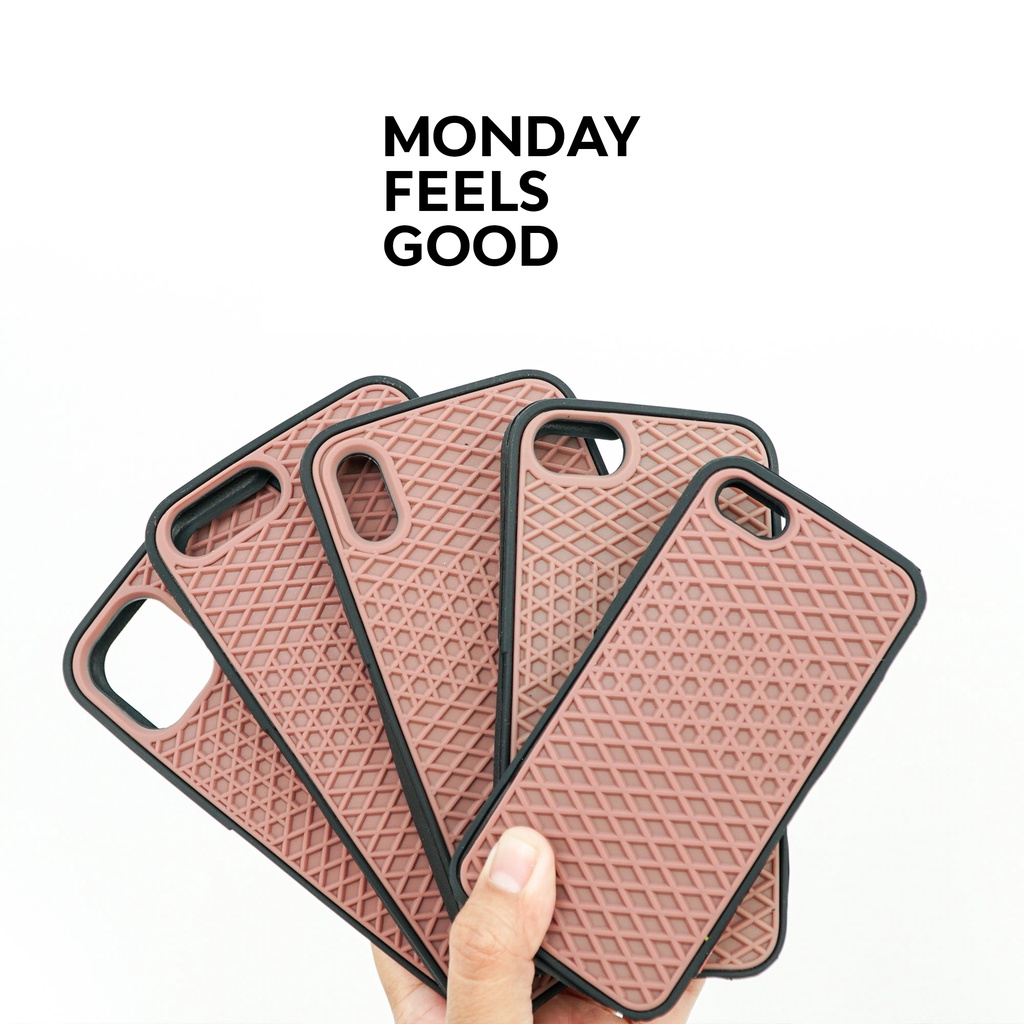 Casing Waffle Case Sepatu Vans- Iphone 13 Pro Max