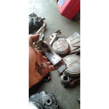 TUTUP BAK POMPA OLI YAMAHA RXZ