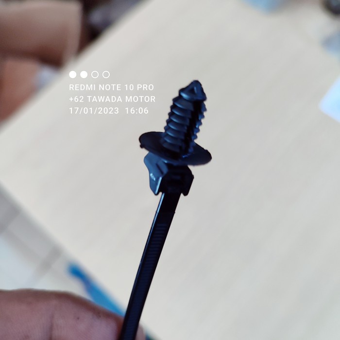 KABEL TIES PENGIKAT KABEL BODI MOBIL 15CM X 5MILI MODEL PAGODA