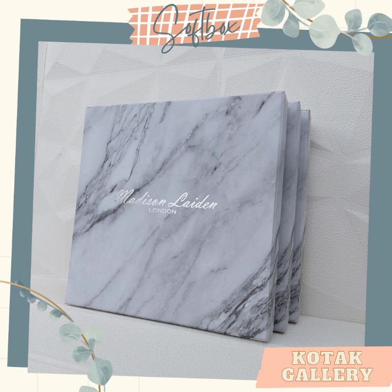 

CUSTOM HARDBOX HIJAB PACKAGING (25X25X3)