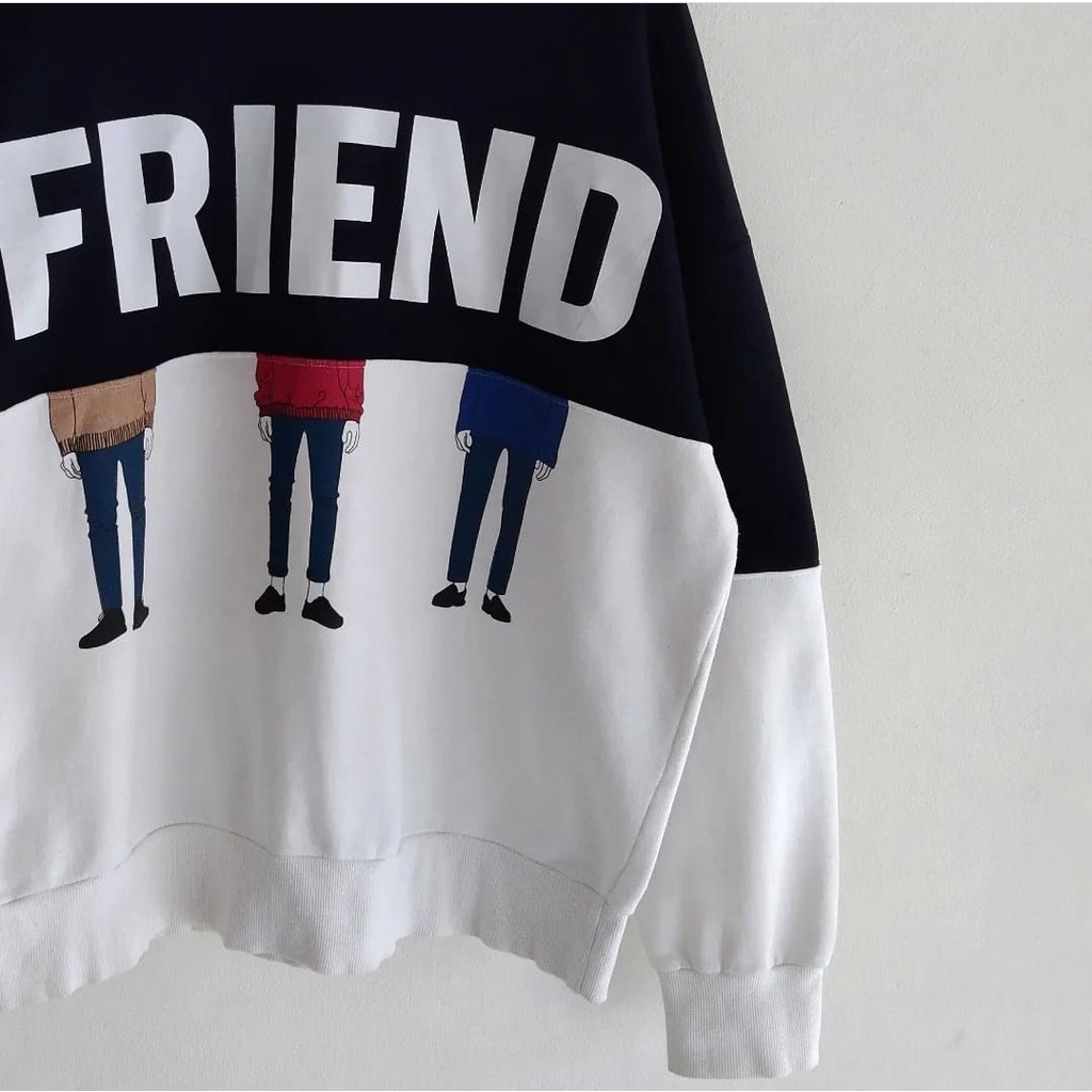 CREWNECK FRIEND COMBIE SWEATER OVERSIZE - SWEATER OVERSIZE