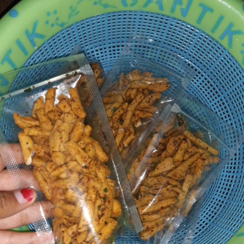 

bastik/basreng stik extra pedas 65gram