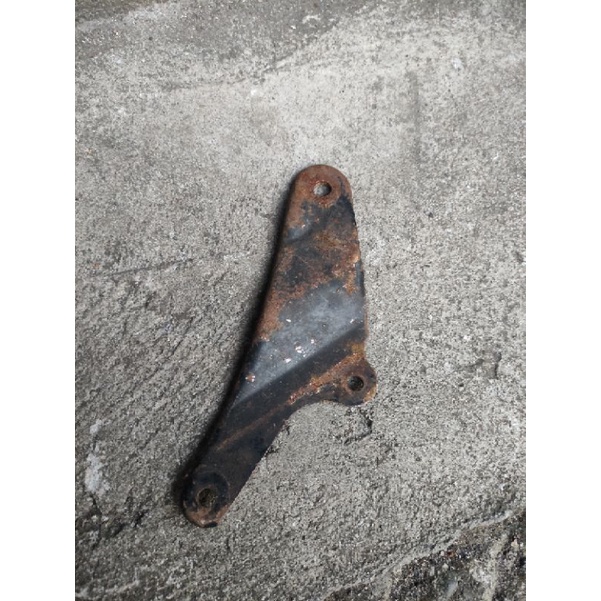 breket bracket dudukan knalpot yamaha rs100