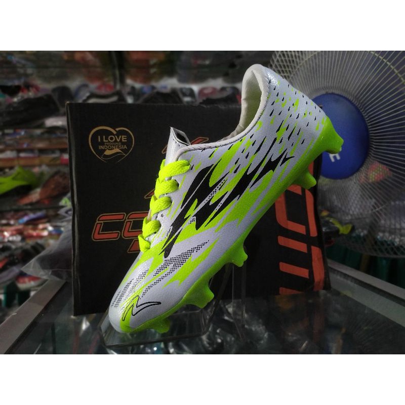 sepatu bola size anak