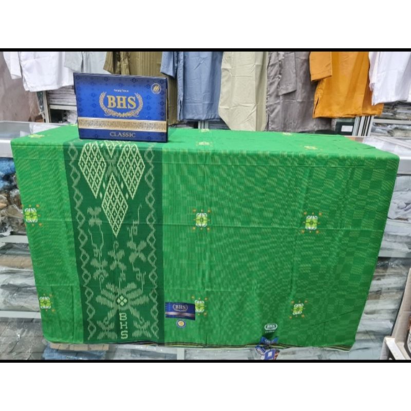 sarung BHS clasic GOLD. SKT DAM. warna hijau
