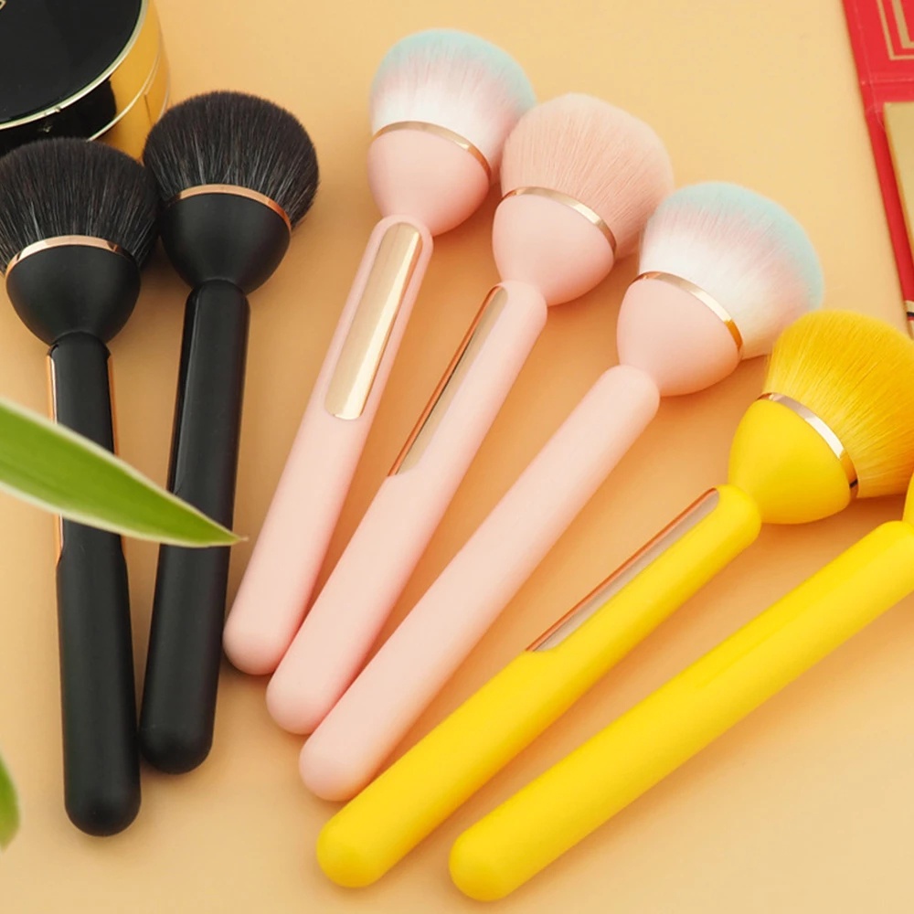 4warna Besar Blush Profesional Brush Makeup Fluffy Makeup Brush Contour Brush Alat Makeup Wanita