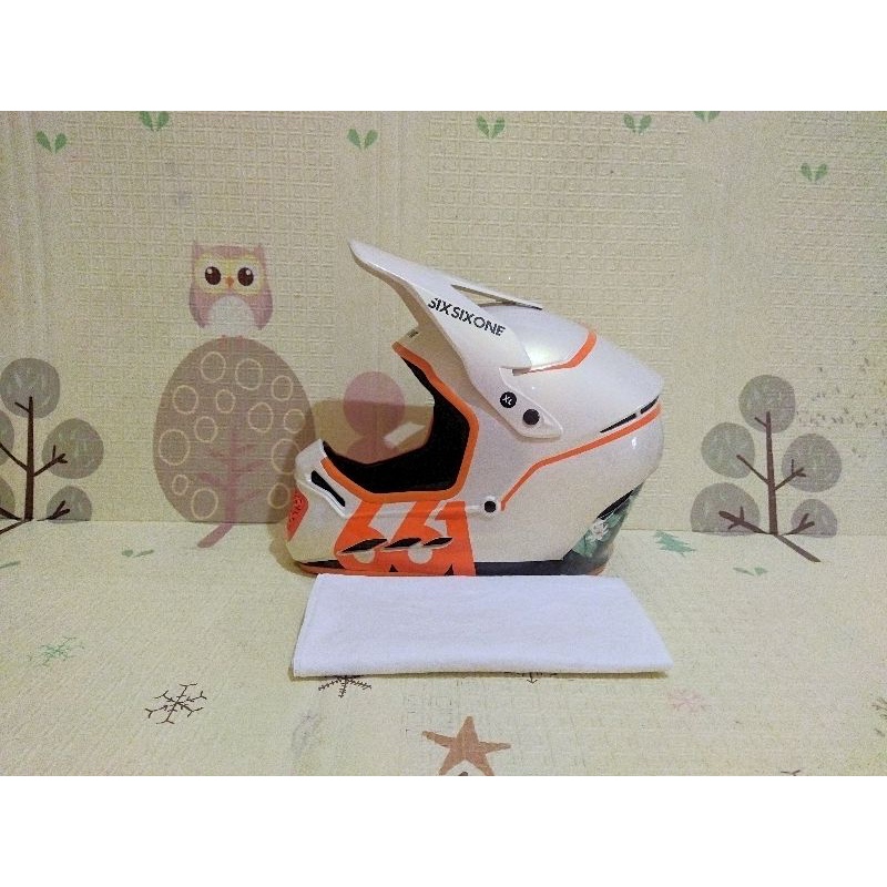 Helm Sepeda Fullface 661 six six one Reset