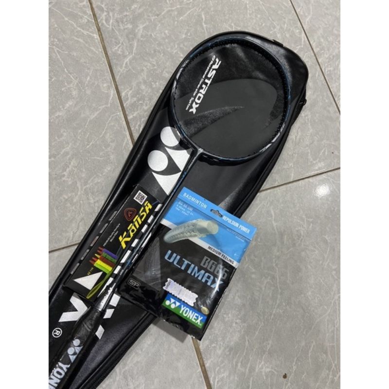 Raket Badminton Yonex Voltric ZZ Force II / Raket Bulutangkis ( Tas Resleting 1R Original )