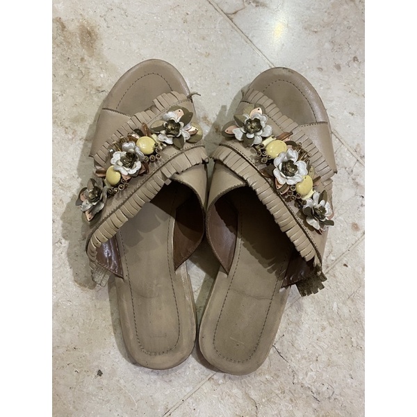 Pvra Sandal Preloved