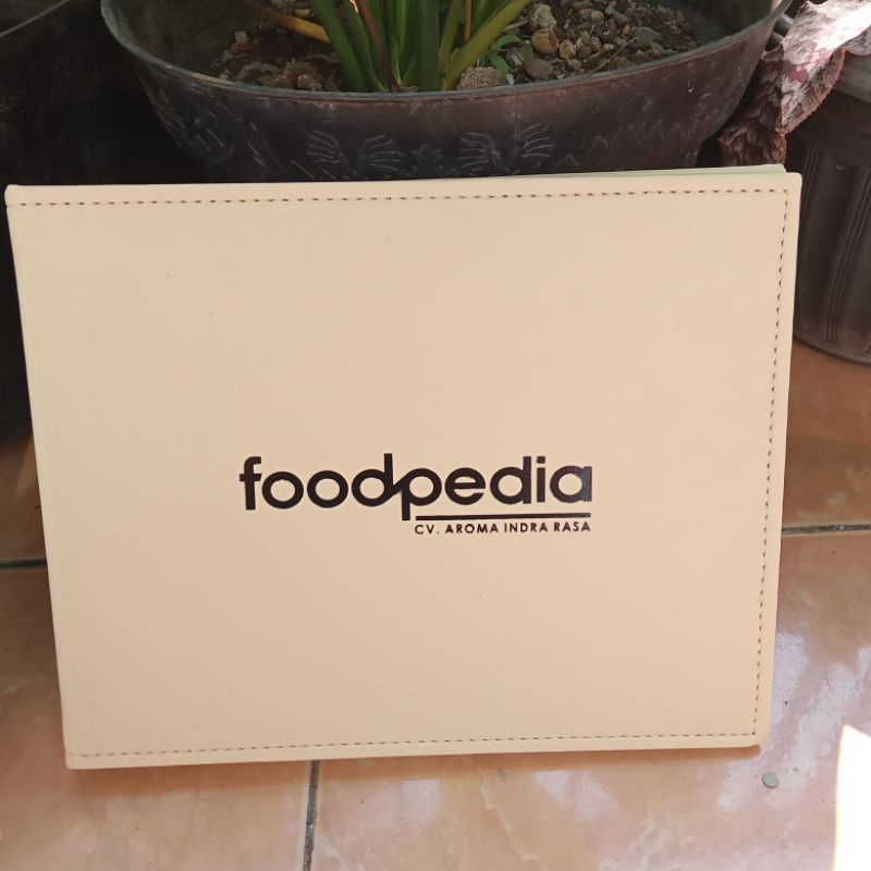 

COVER BUKU MENU model landcape ukuran F4