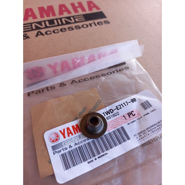 Retainer Valve Topi Tutup Klep Yamaha R25 R 25 Original