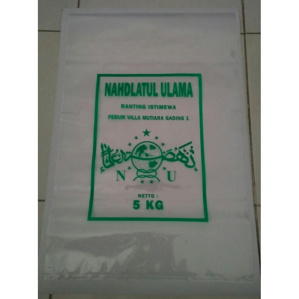 

BERAS IDUL FITRI KEMASAN 3 KG JENIS PLASTI PE