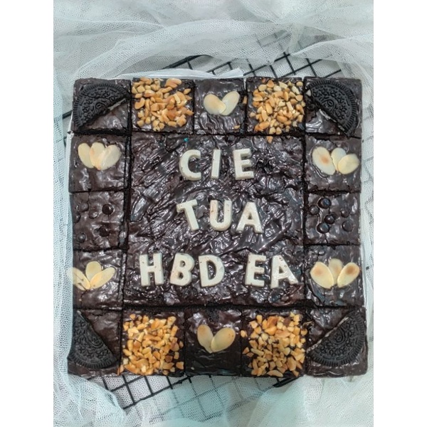 

fudgy brownies custom