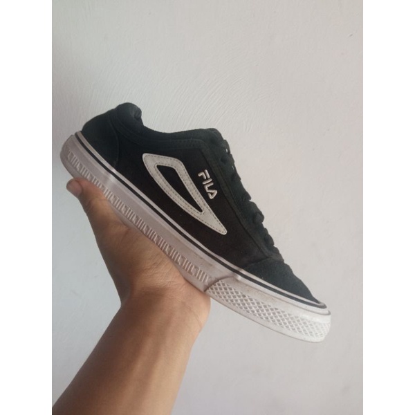 Sepatu Fila Casual Hitam