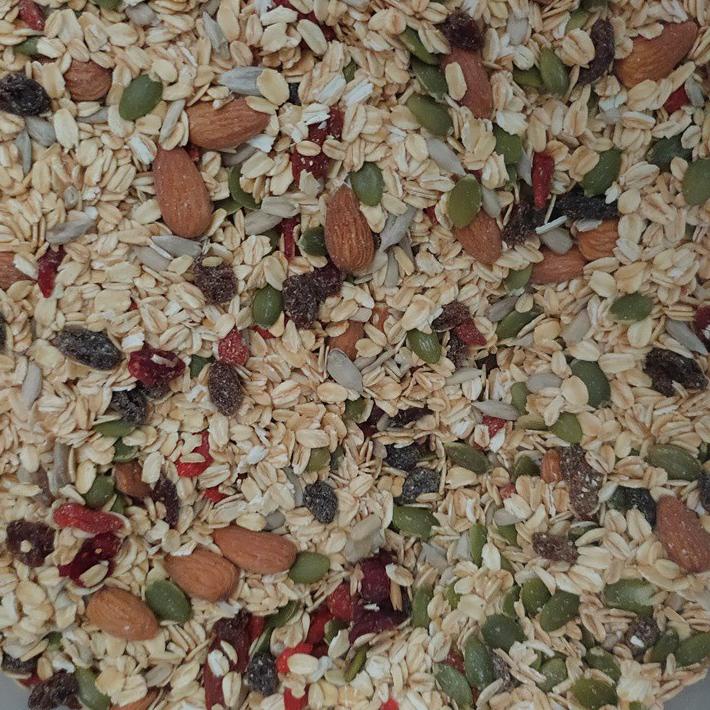 

➯ 1000gr Muesli Gembira : rolled oat, sunflower, pumpkin, almond, dark raisin, cranberry & gojiberry Varian Mentah/ Roasted ♦
