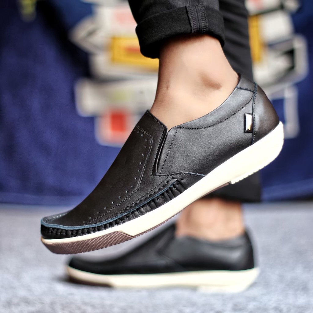 Sepatu Loafer Kasual Kulit Sapi Premium Hitam Pria Slip On Slop Casual Formal Waterproof Cowok Lelaki Remaja Dewasa Enoz Pedro