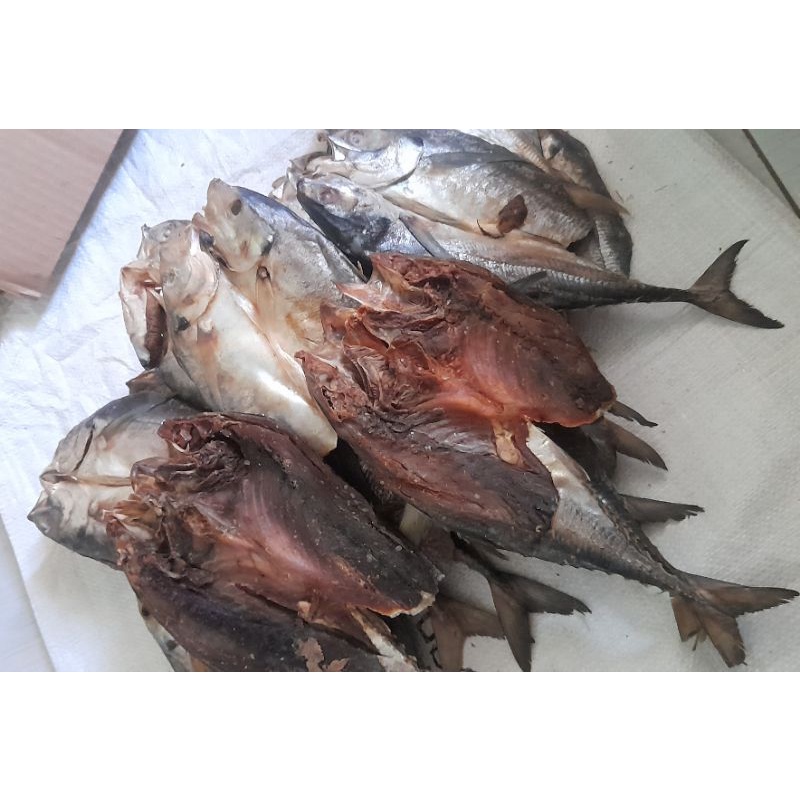 

Ikan Asin Risi-Risi / Karas Buntut 1kg