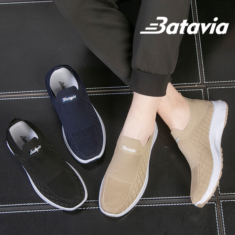 （COD）Batavia Sepatu baru pria santai pekerjaan olahraga jogging pria menutupi sepatu hitam murah B21 B23