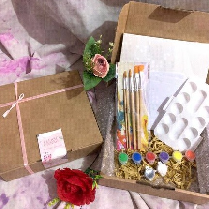 

paket melukis/kanva lukis 20x20 /1palet koin/1 set kuas isi 6 /cat arylic isi 8