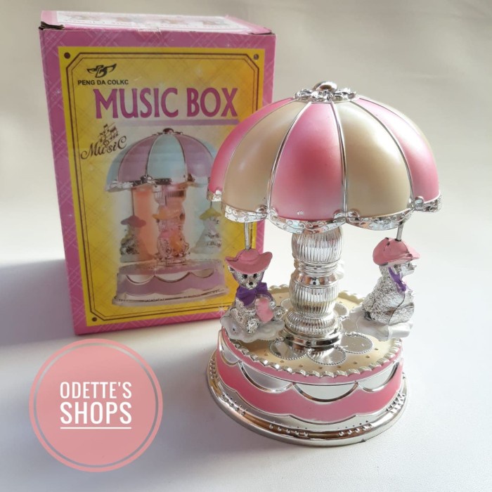 Kotak Musik Music Gift Box Merry Go Round Kotak Music Carousel Komedi Putar