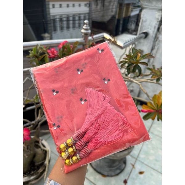 HIJAB SEGI EMPAT MECKY KINCIR ORI