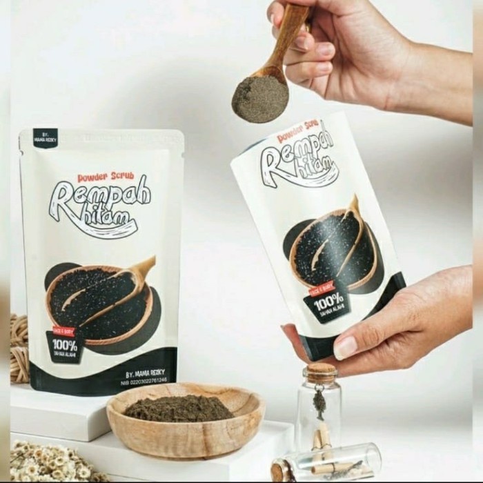 

Terlaris ✨ - Lulur Hitam Kayu Bangkal Rempah Alami Original Mama Rezky 100 Gram 2.1.23