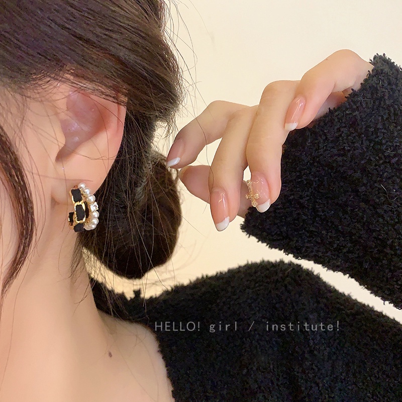 YEEZII Mutiara Hitam Beludru Stud Anting Untuk Wanita Mewah Tipe C Emas Earring Perhiasan Aksesoris