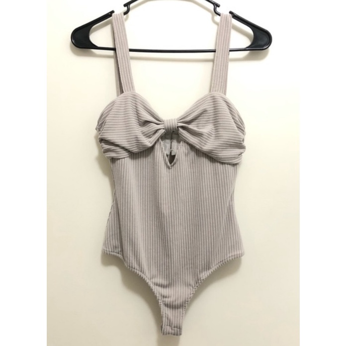 FOREVER21 BODYSUIT ZIP-UP CROP TOP LONG SLEEVE