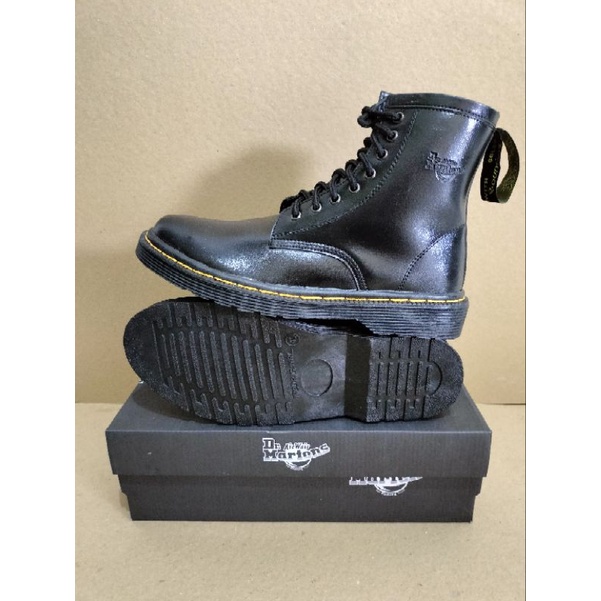 BOOTS PRIA 8 HOLE / SEPATU  DR.MARTENS / SHOES KASUAL TERLARIS UK 36-45