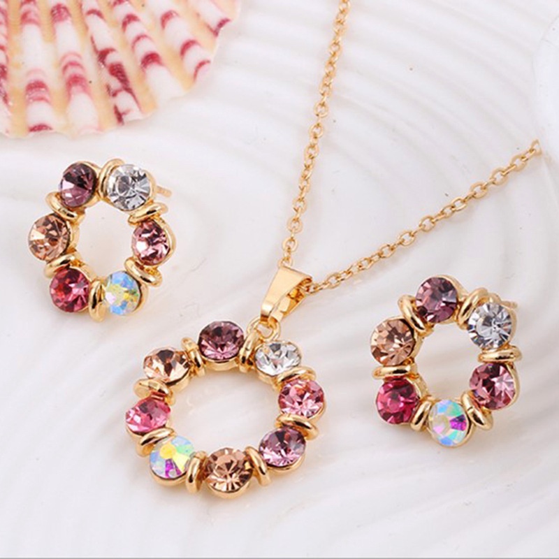 Pernikahan Pacaran Ulang Tahun Aksesoris Hadiah Glaring Zirkon Alloy Set Perhiasan Indah Pink Wanita Stud Anting Berwarna Berlian Imitasi Liontin Kalung