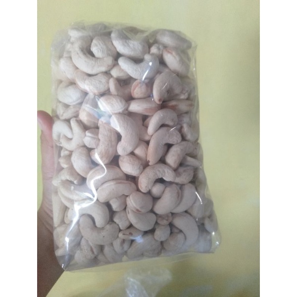 

Kacang Mete Mentah Super Utuh (No. 2) 500 Gram