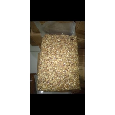 

kacang mede/mete utuh