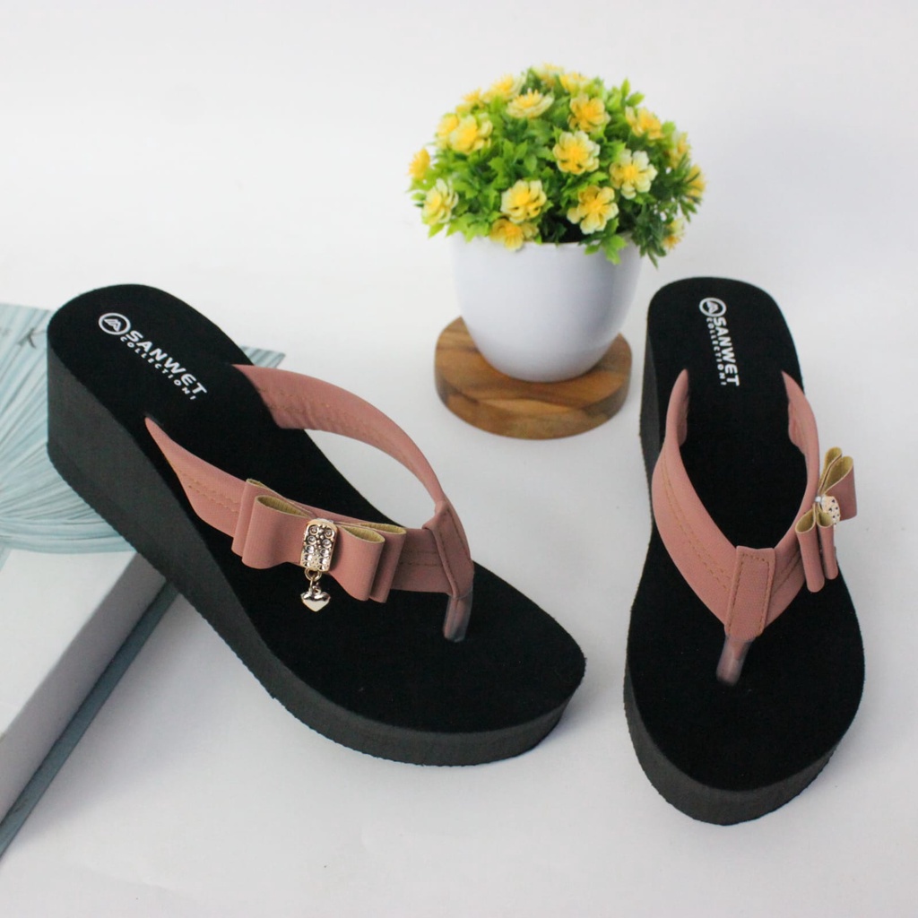 AS-sandal wedges bludru pita wanita