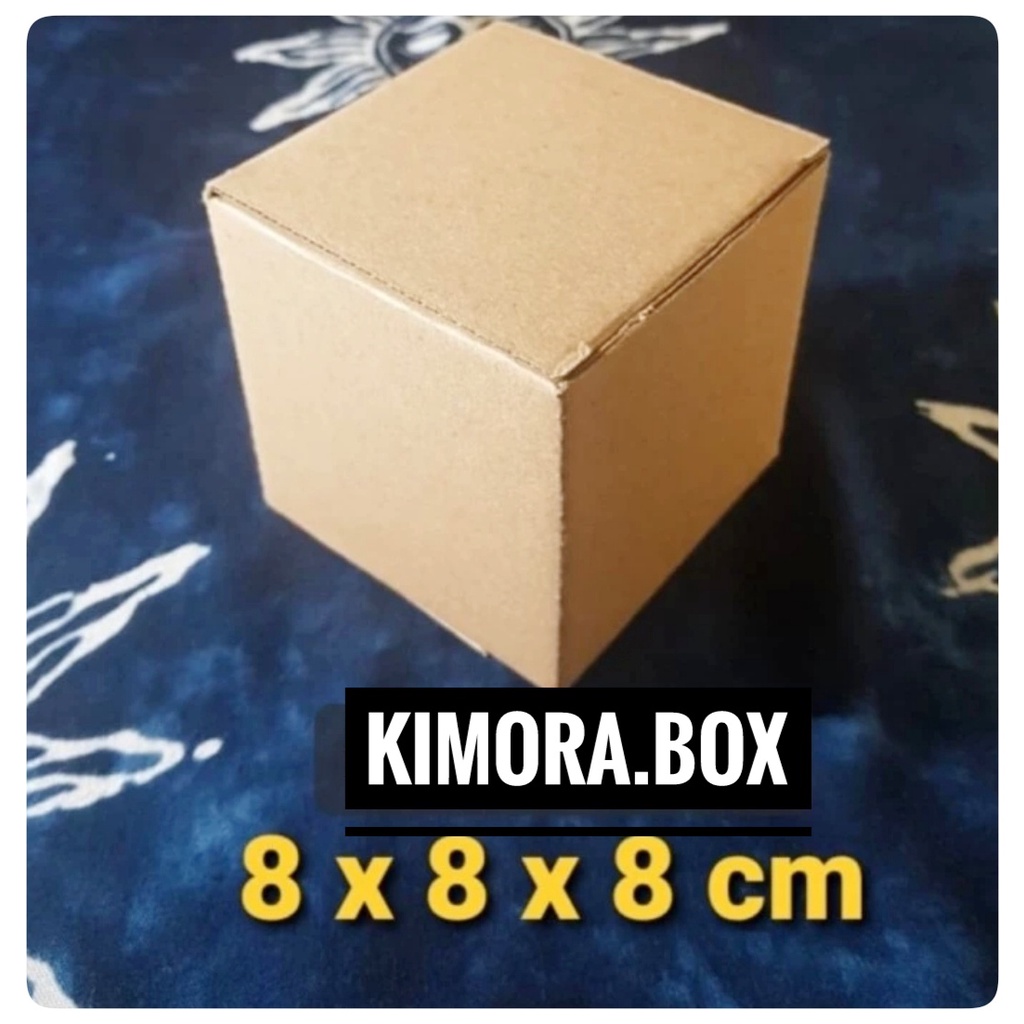 

kardus/karton/box uk. 8x8x8 cm...model pizza/die cut