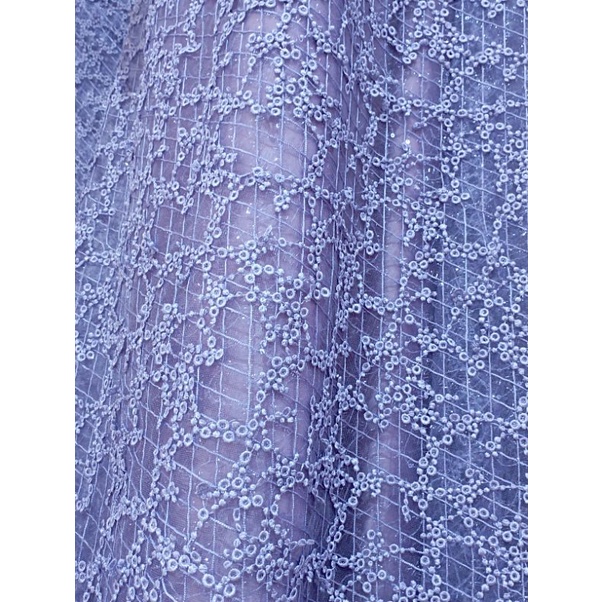 Kain Brukat Brokat Tile Tule bahan kebaya halus lembut timbul 
Warna: Ungu

Kode : 43778

