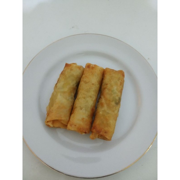 

Lumpia spring roll Ayam