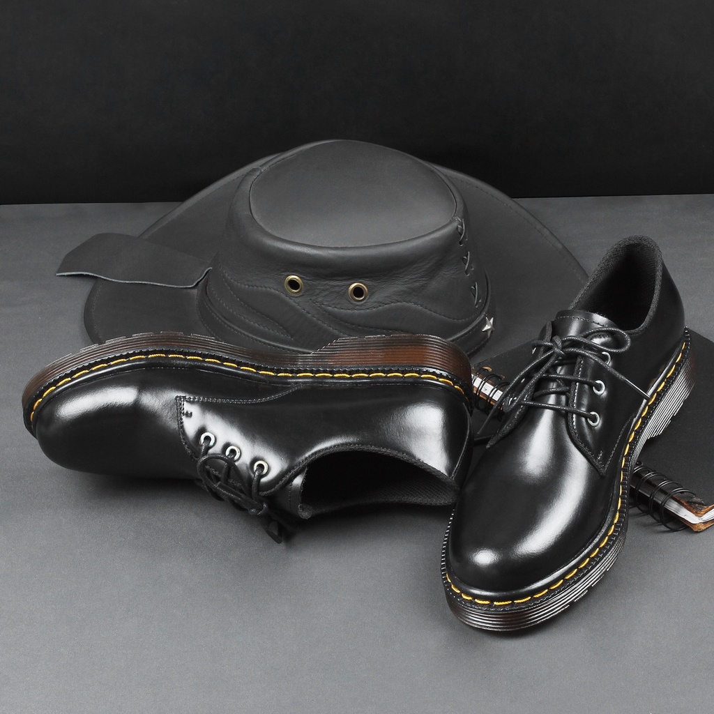Athar Porselain - Sepatu Docmart Pria Low Boots Hitam Kulit Asli