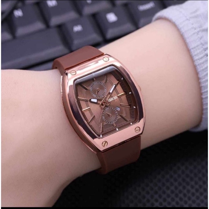 (Grosir)Jam Tangan Wanita Fashion Gues oval Crono Variasi Tanggal aktif Strap Rubber/Karet(Dikirim Jakarta Cod)