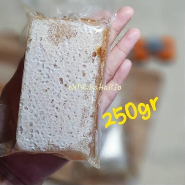 

[COD] MADU SARANG MURNI HONEYCOMB MELLIFERA CERANA SARANG MADU 250Gr Asli 100% 0NBG96986