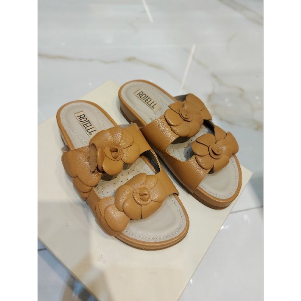 Rotelli sandal Slip wanita TAG 999.000