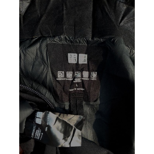 1pcs TNF MP3 & 1pcs UNIQLO BLOCKTECH