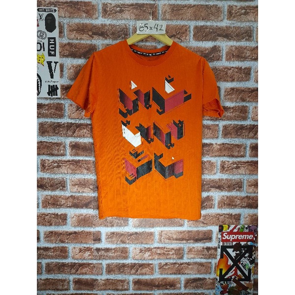 kaos olahraga hummel